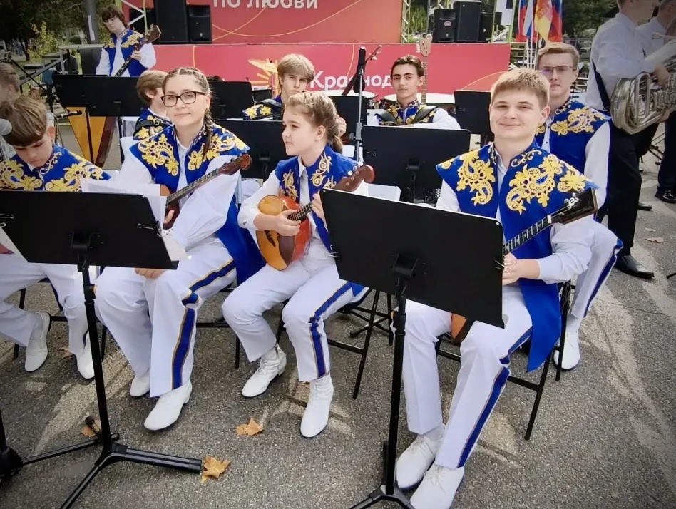 Когда парк наполняется музыкой…