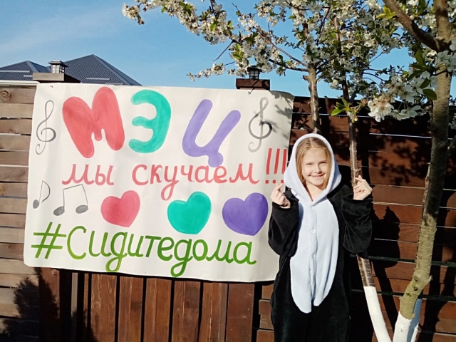 Живое общение, эмоциональная сфера никогда не заменит компьютер!