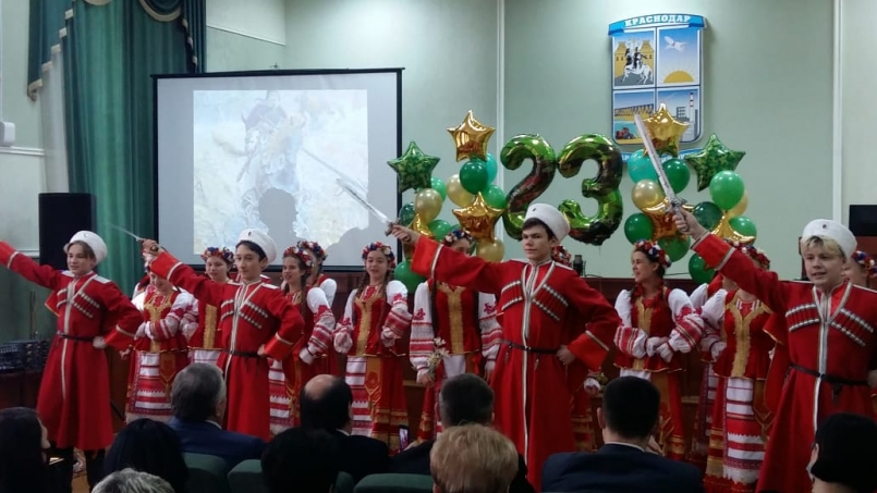 Народный хор МЭЦ - блеск в глазах,задор в голосах!